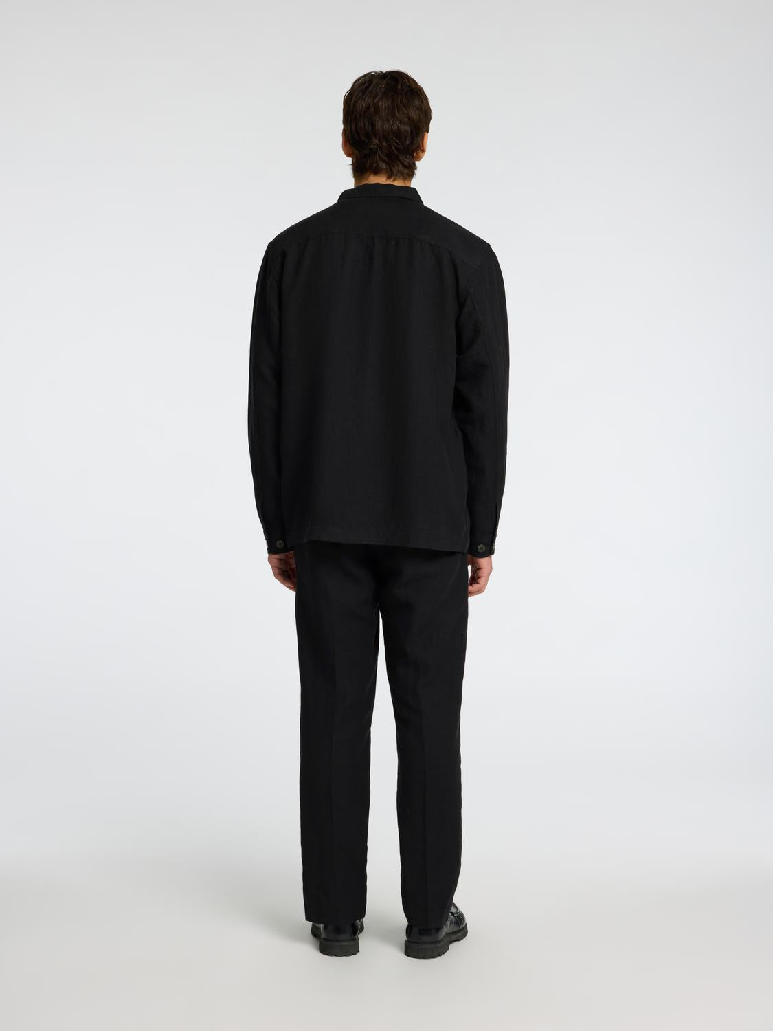 model_shot-back