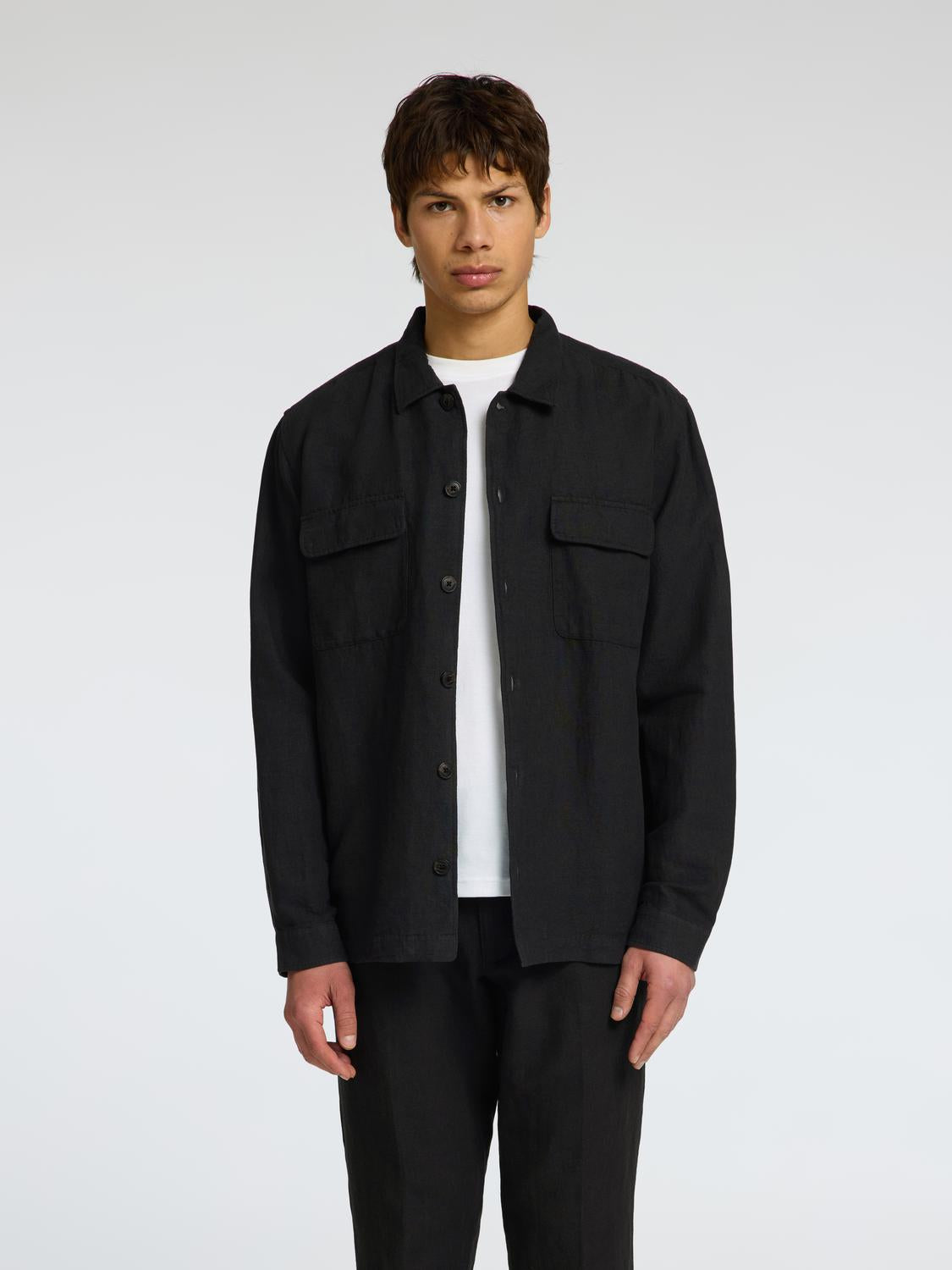 model_shot-front