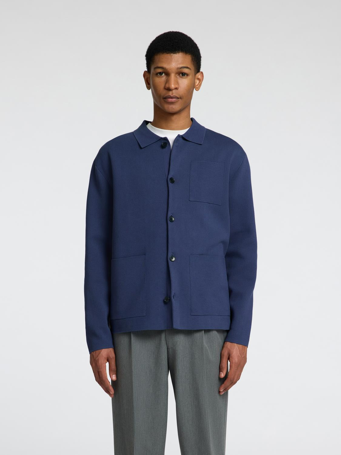 model_shot-front