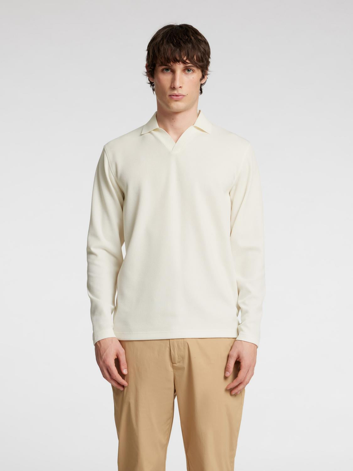 model_shot-front