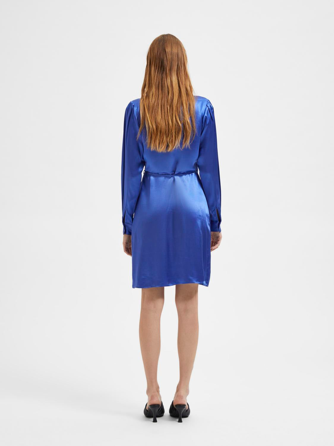 model_shot-back