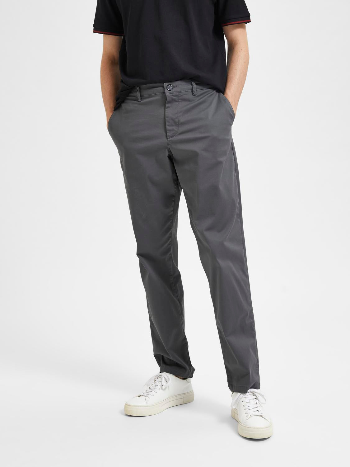 model_shot-front