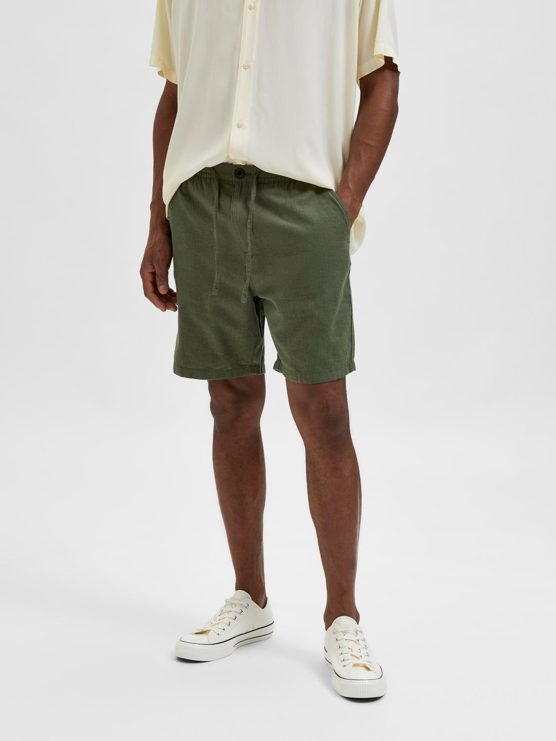 model_shot-front