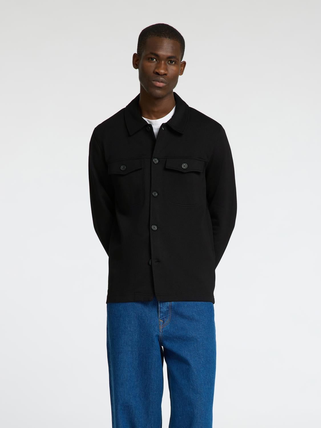 model_shot-front
