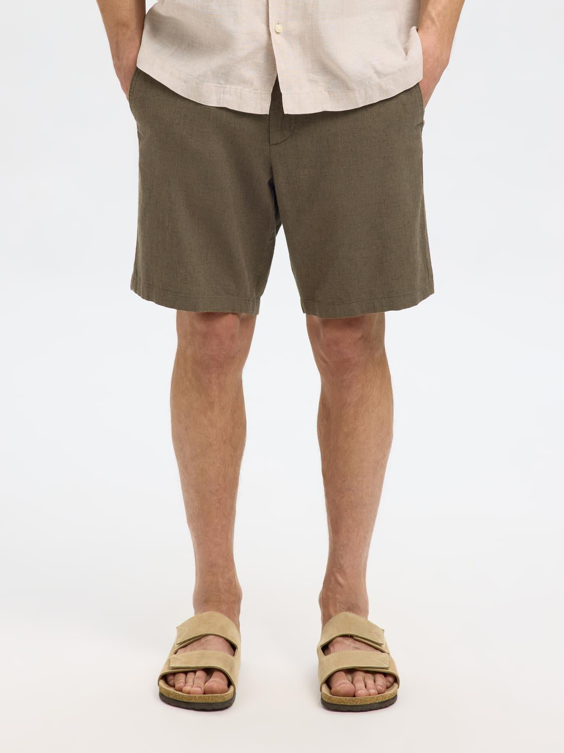 model_shot-front