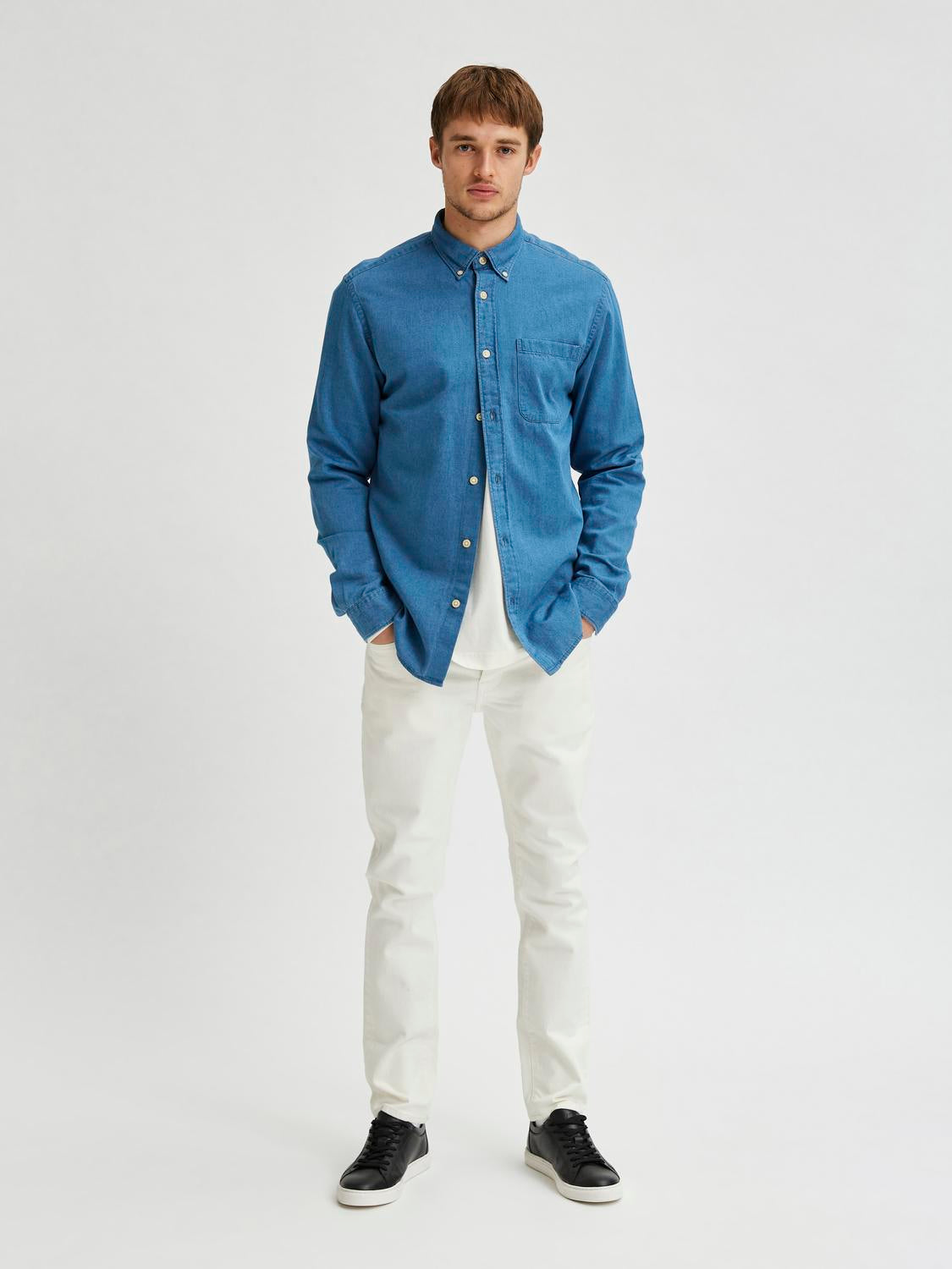 model_shot-front_full