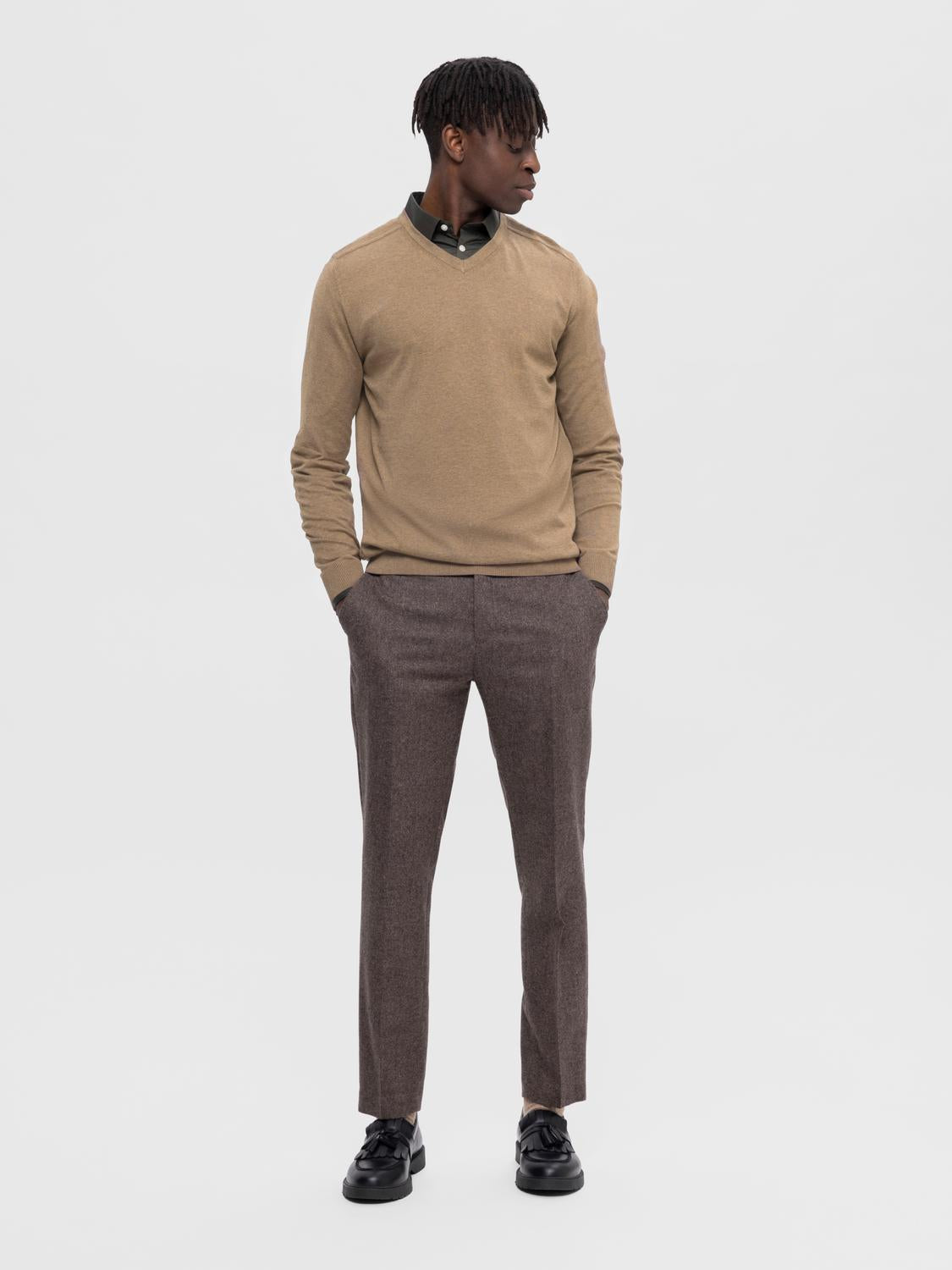 model_shot-front_full