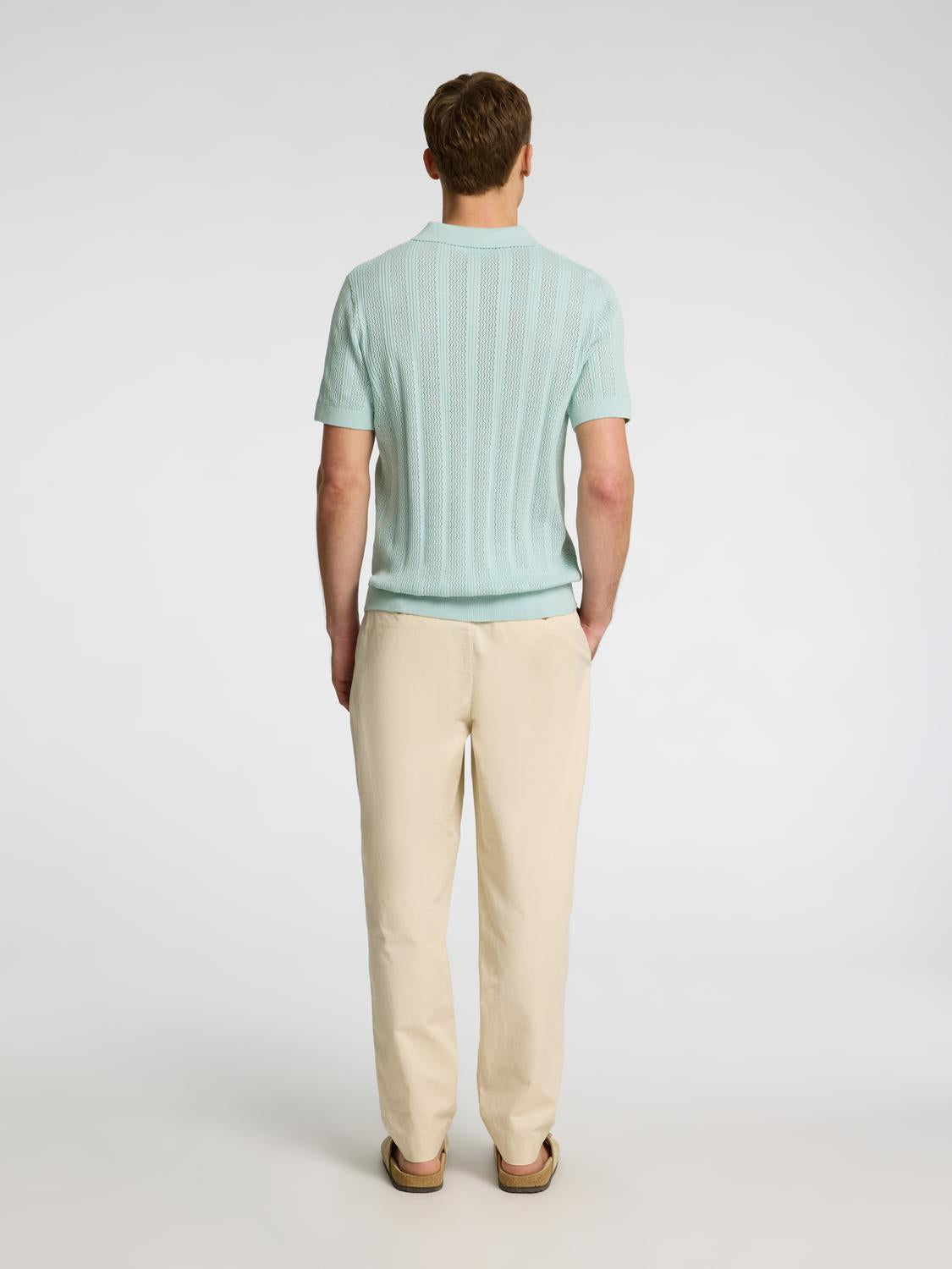 model_shot-back