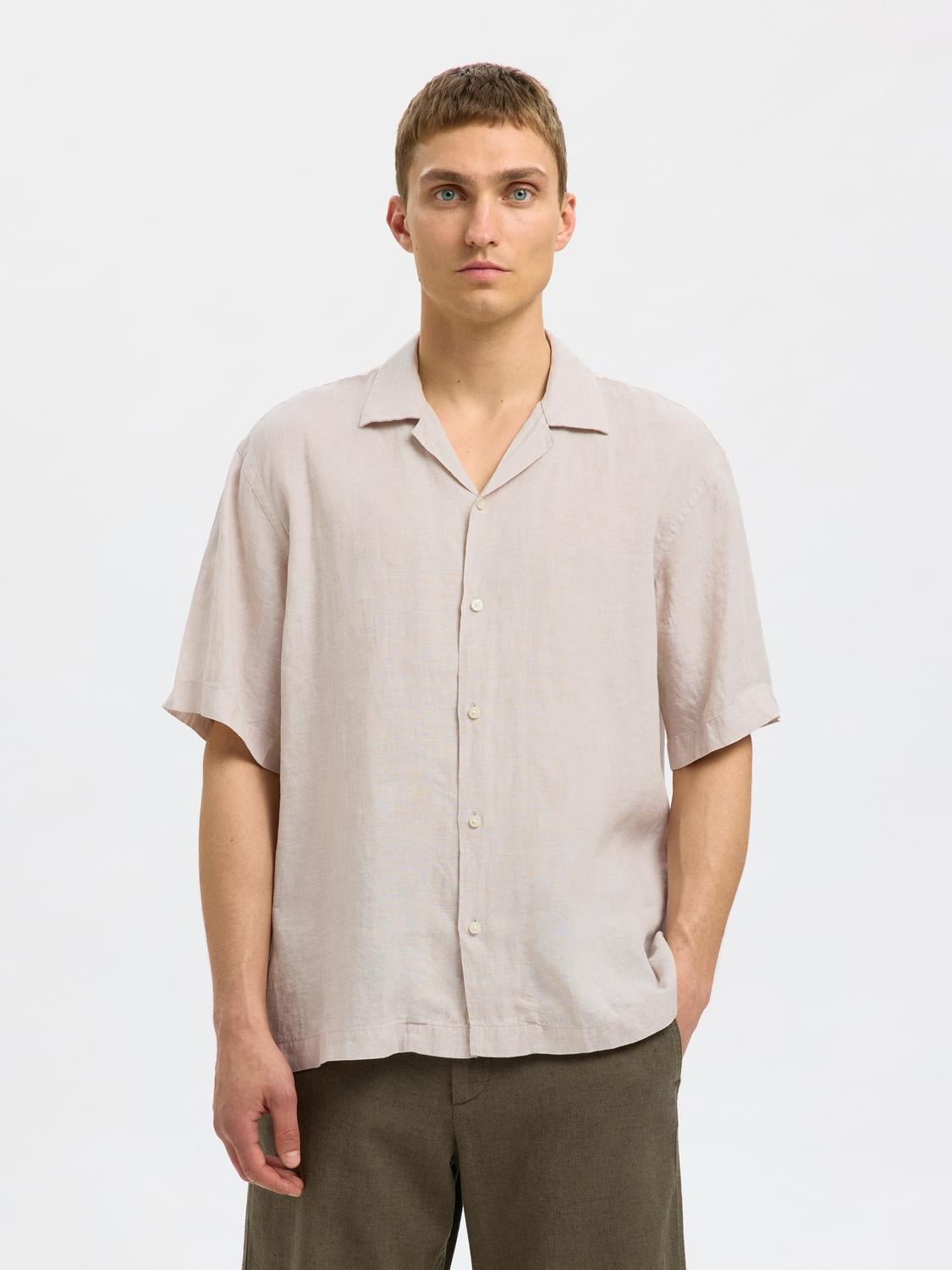 model_shot-front