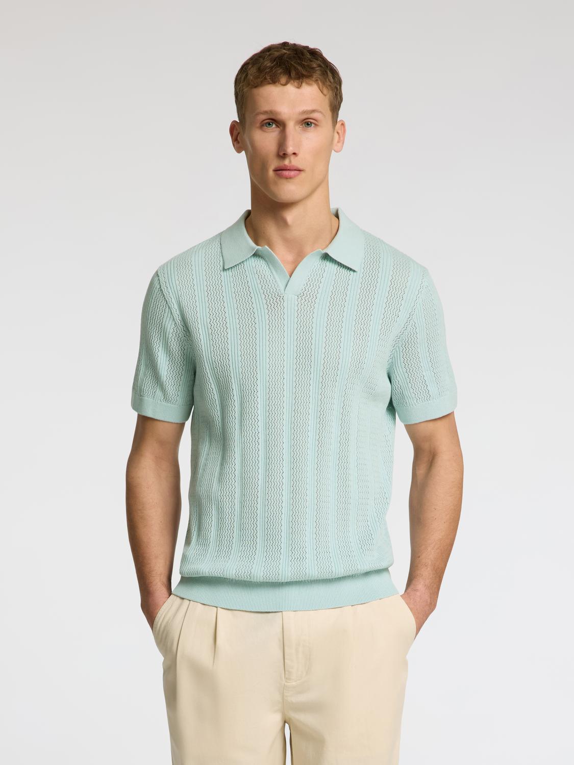 model_shot-front