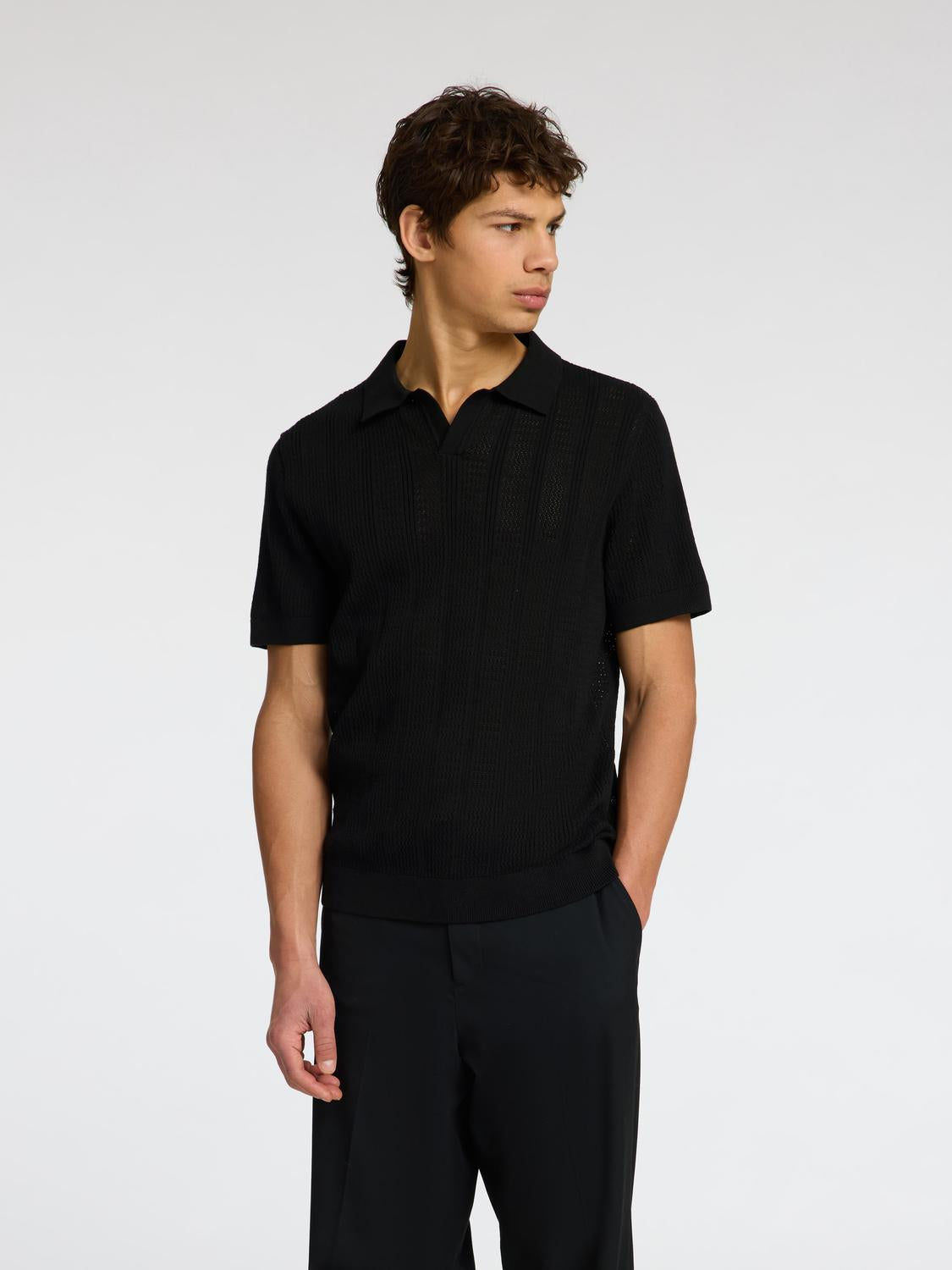 model_shot-front