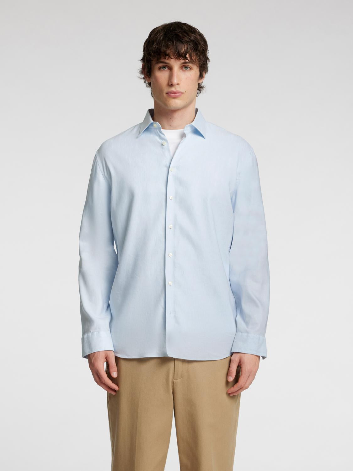 model_shot-front