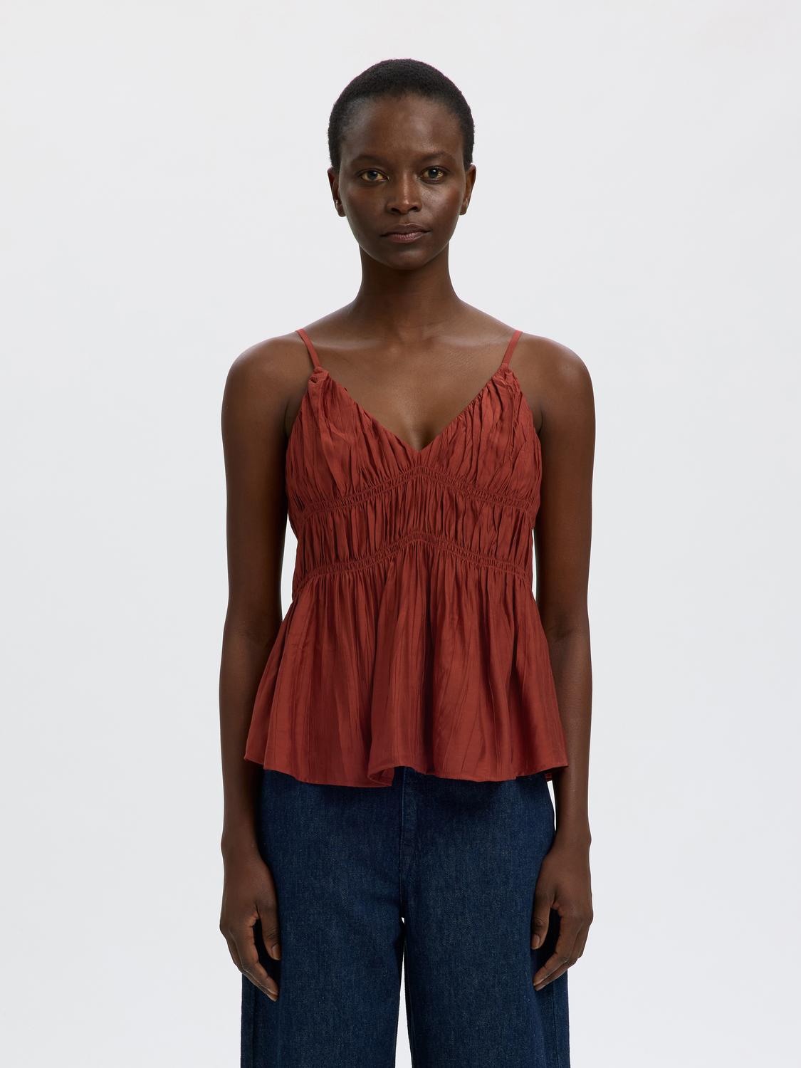 model_shot-front