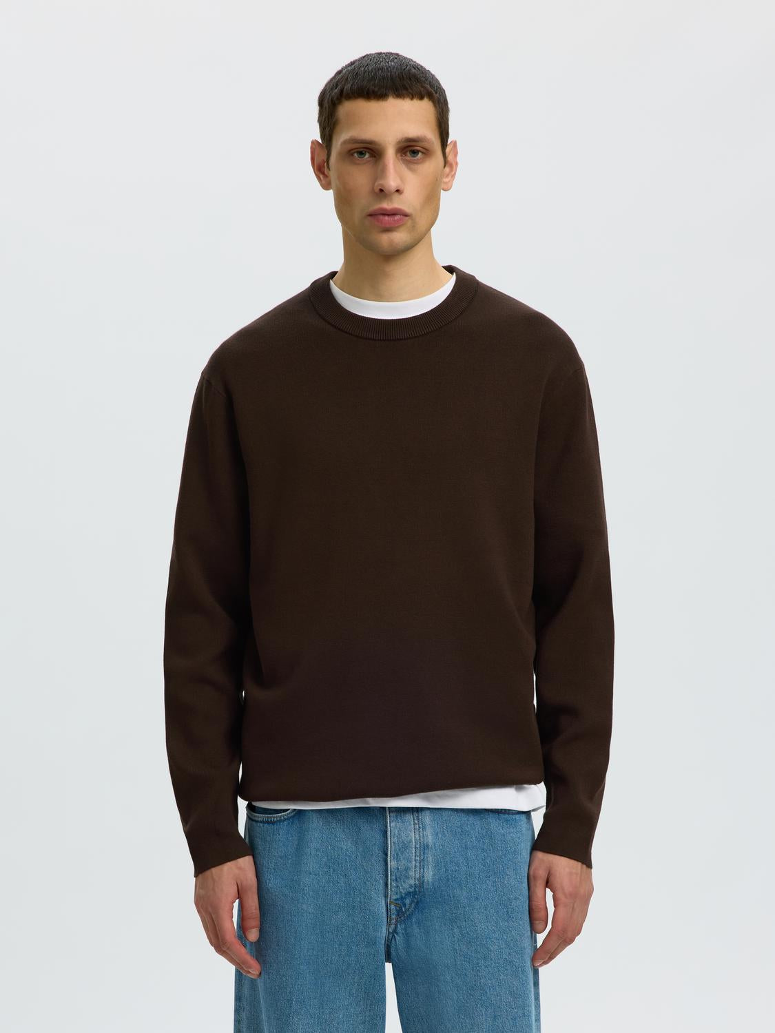 model_shot-front