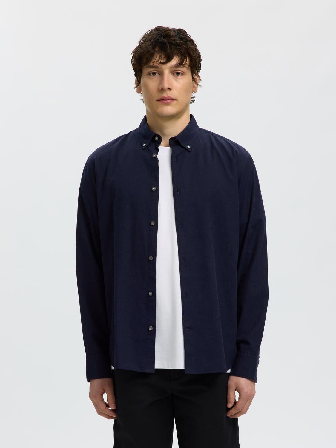 model_shot-front