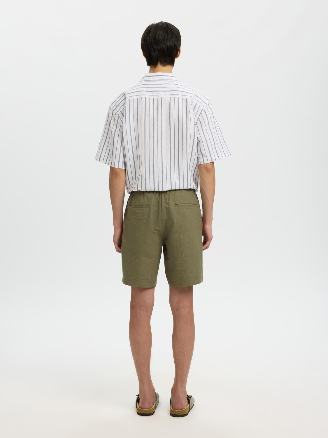 model_shot-back