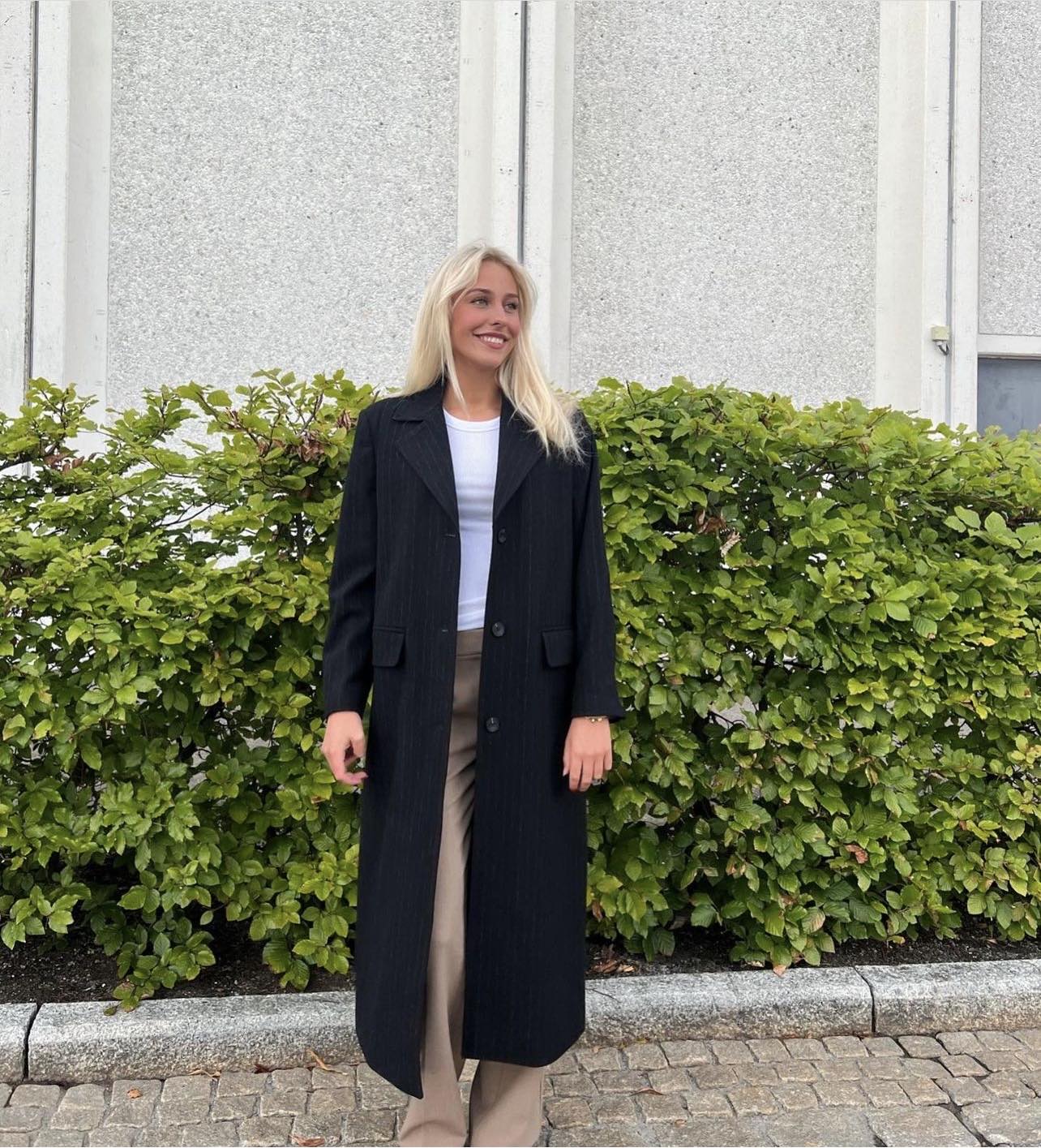 Alma Lang Ull Kåpe  - Sort/ Black