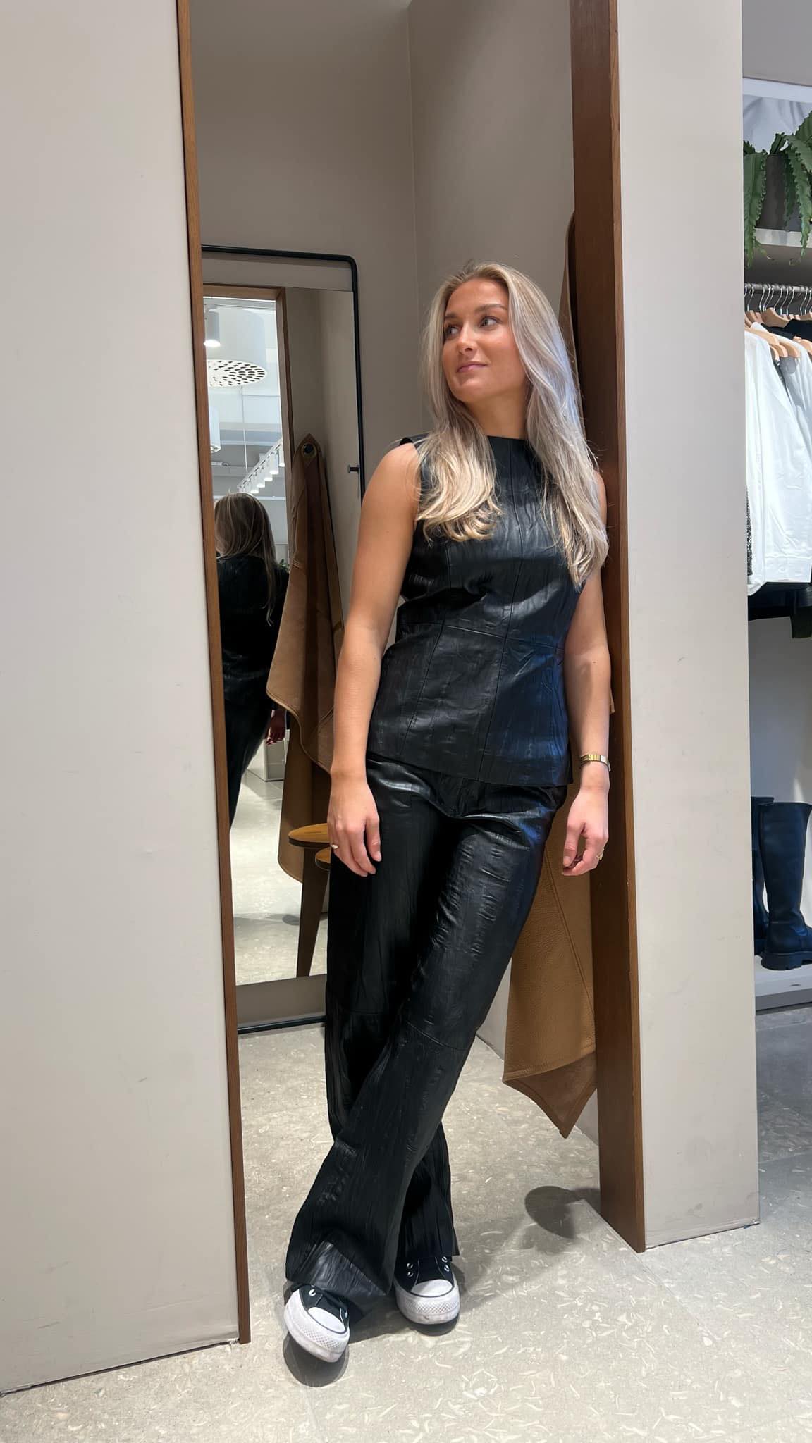 Maude Topp - Sort/ Black