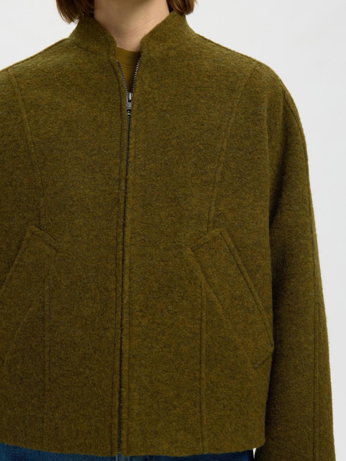 model_shot-detail