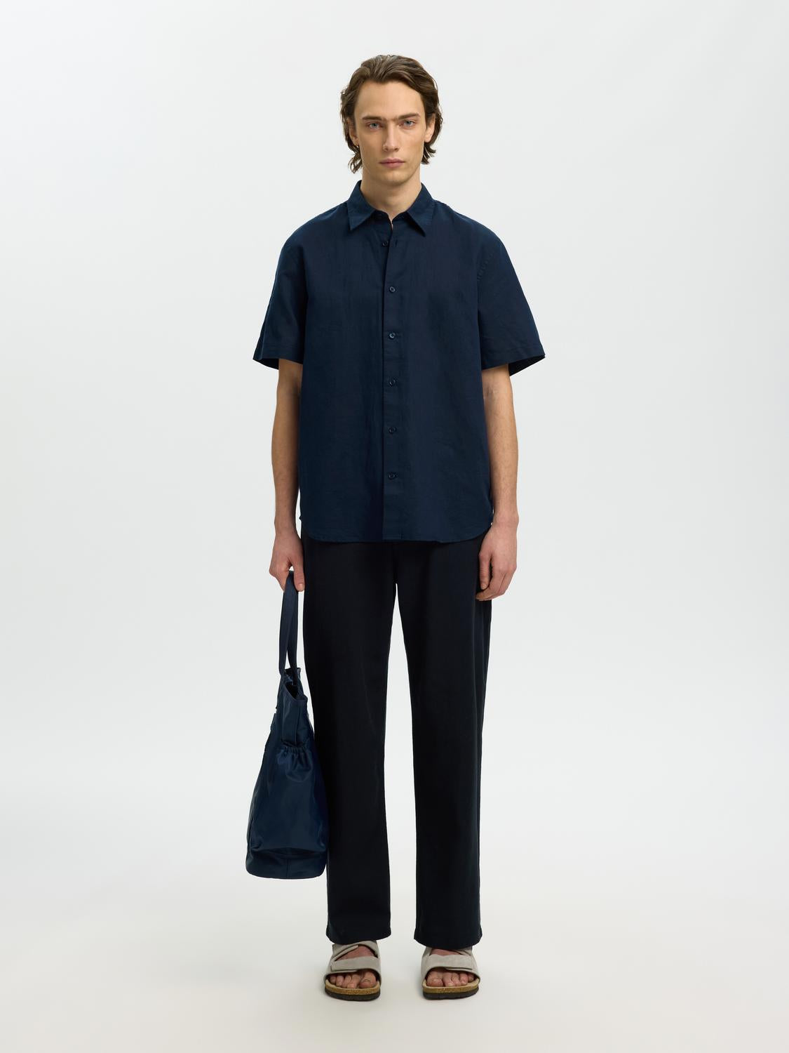 model_shot-front_full
