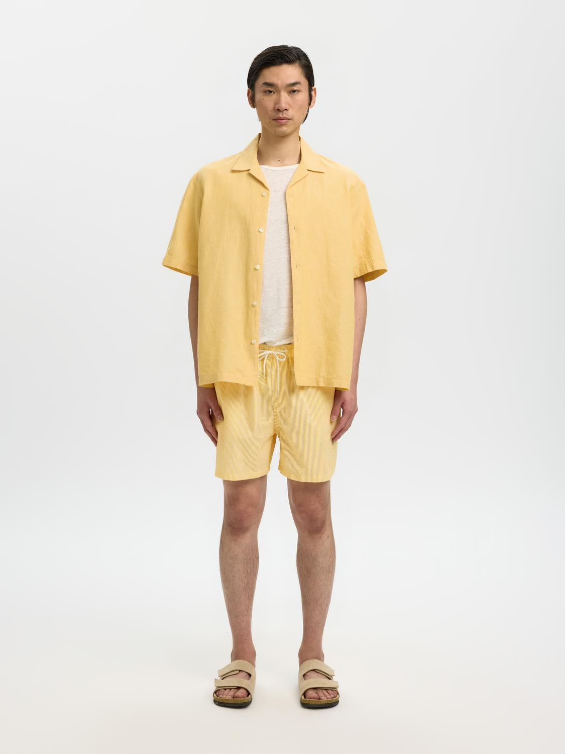 model_shot-front_full