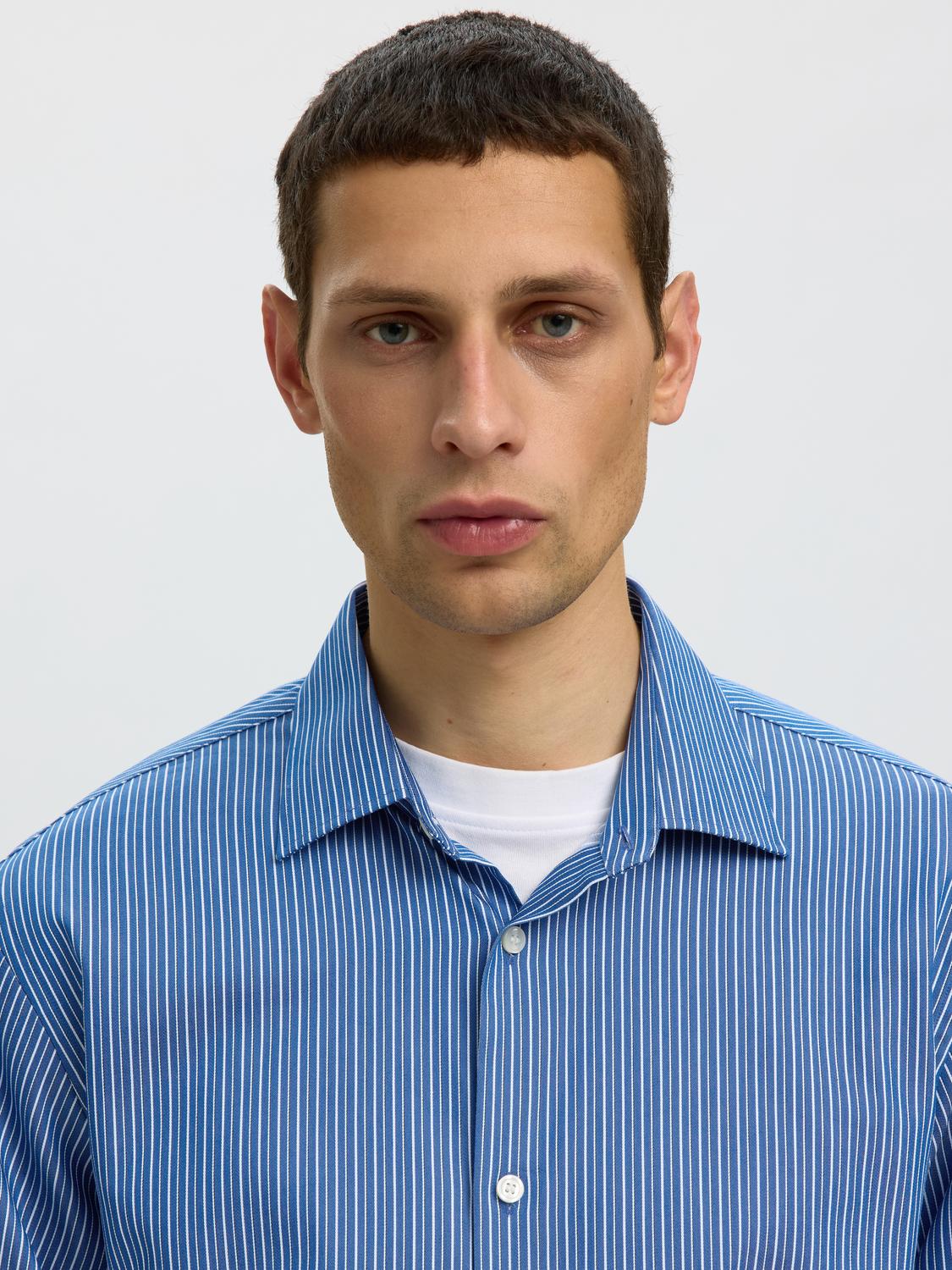 model_shot-detail