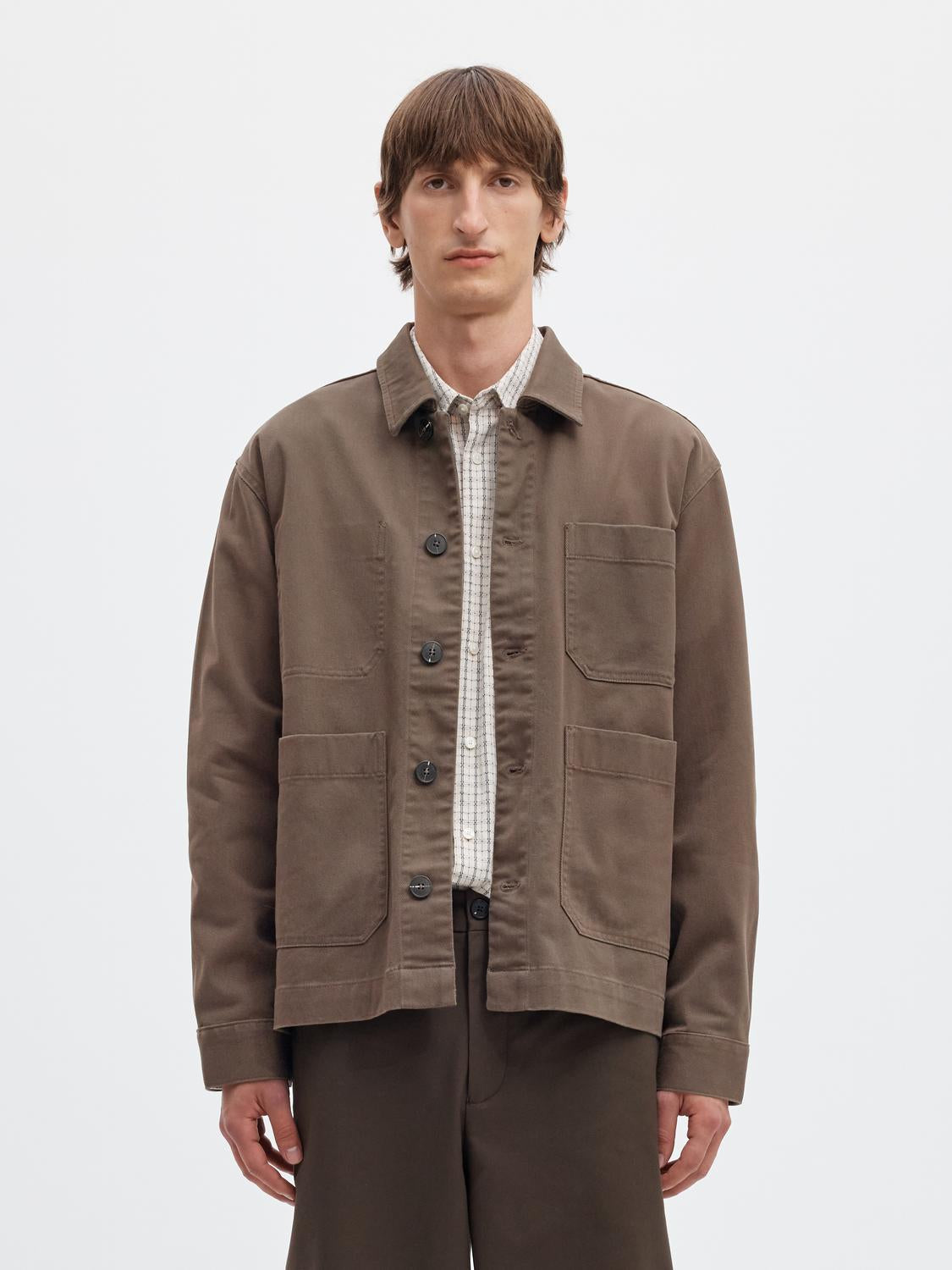 model_shot-front