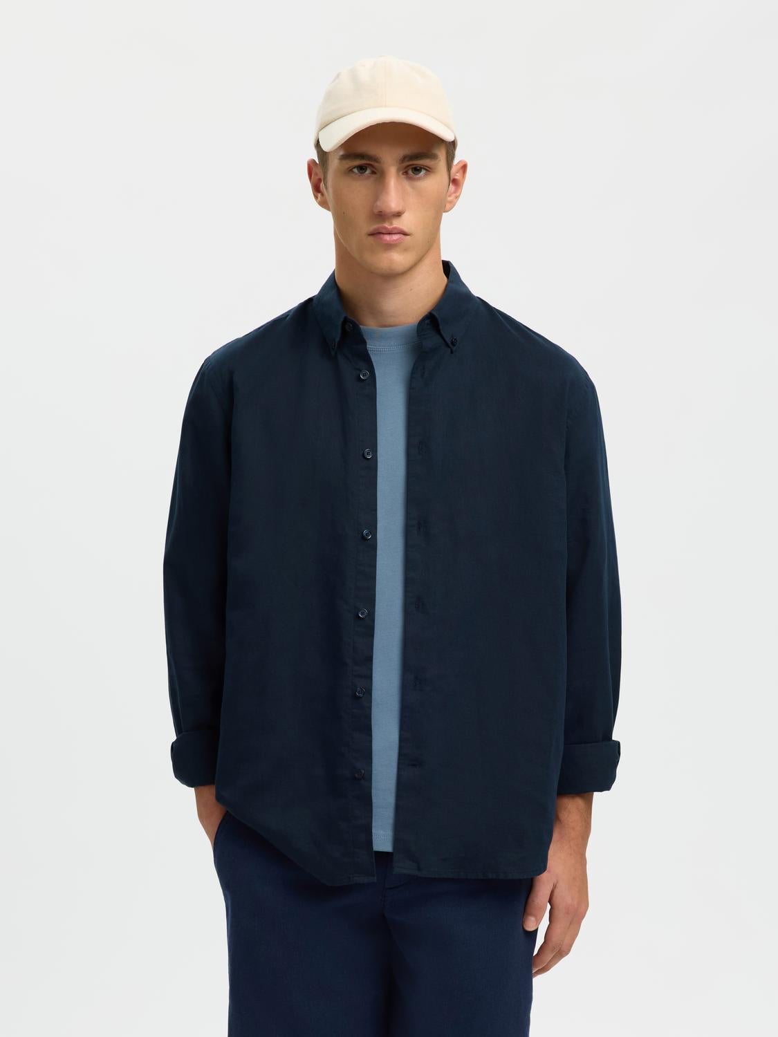 model_shot-front