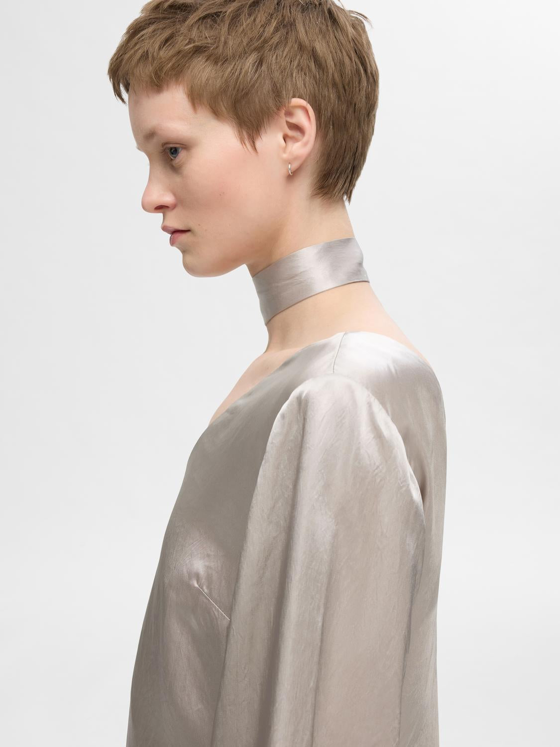 model_shot-creative