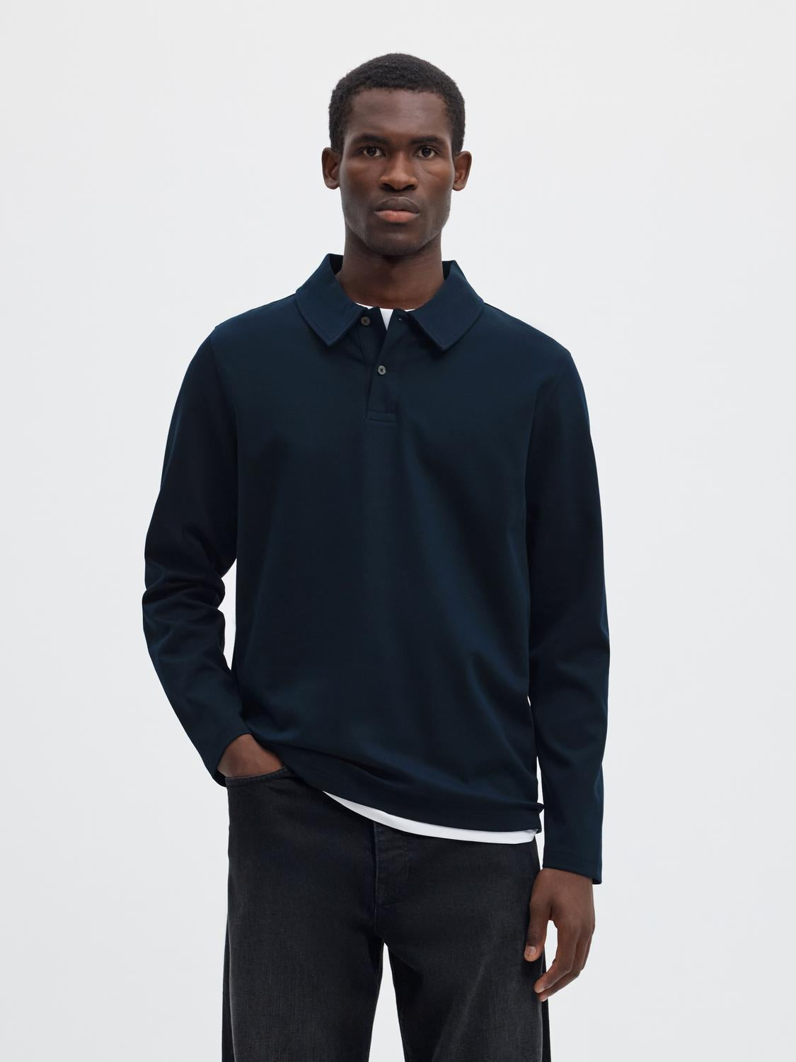 model_shot-front