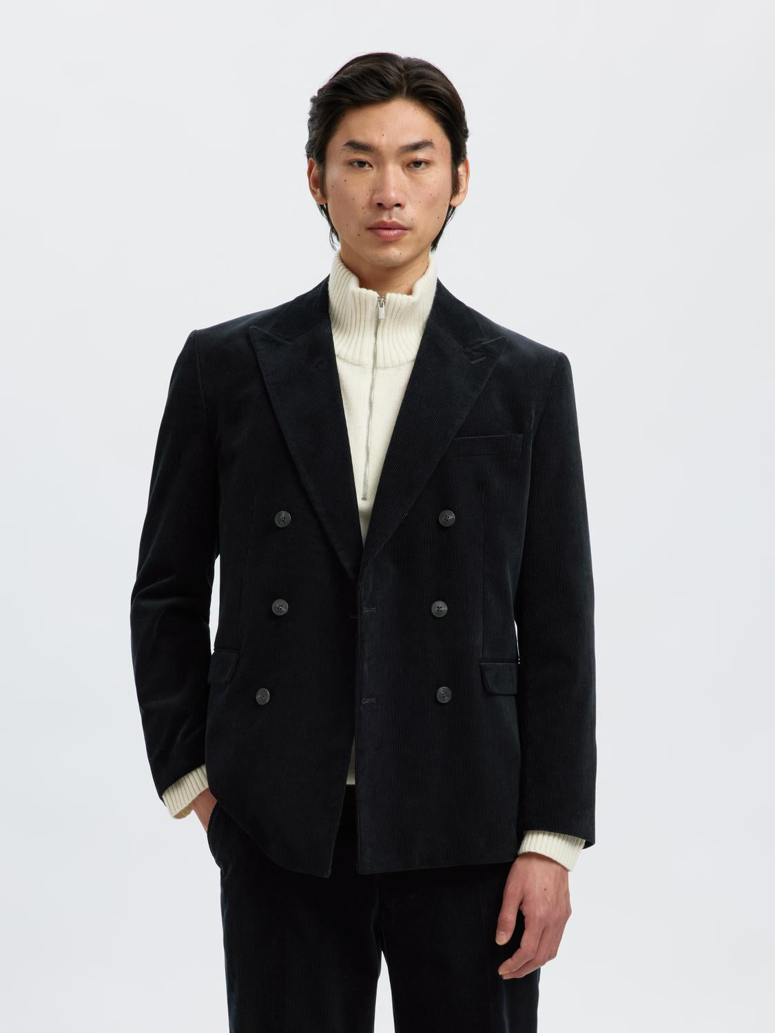 model_shot-front
