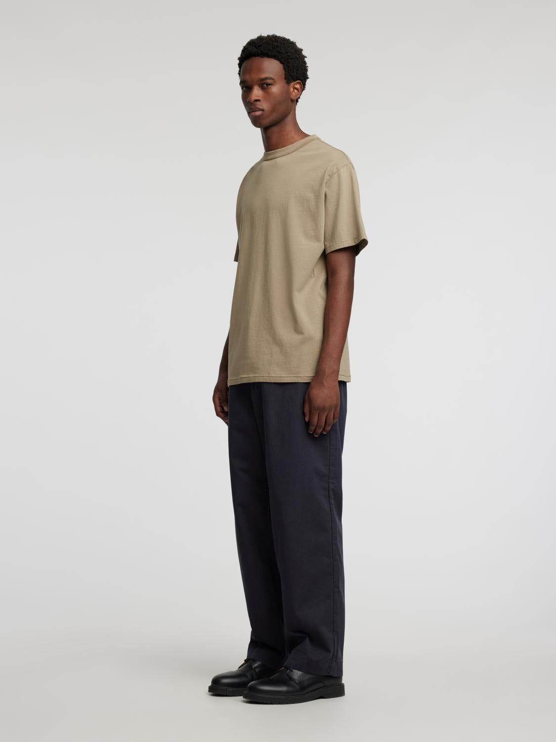 model_shot-creative
