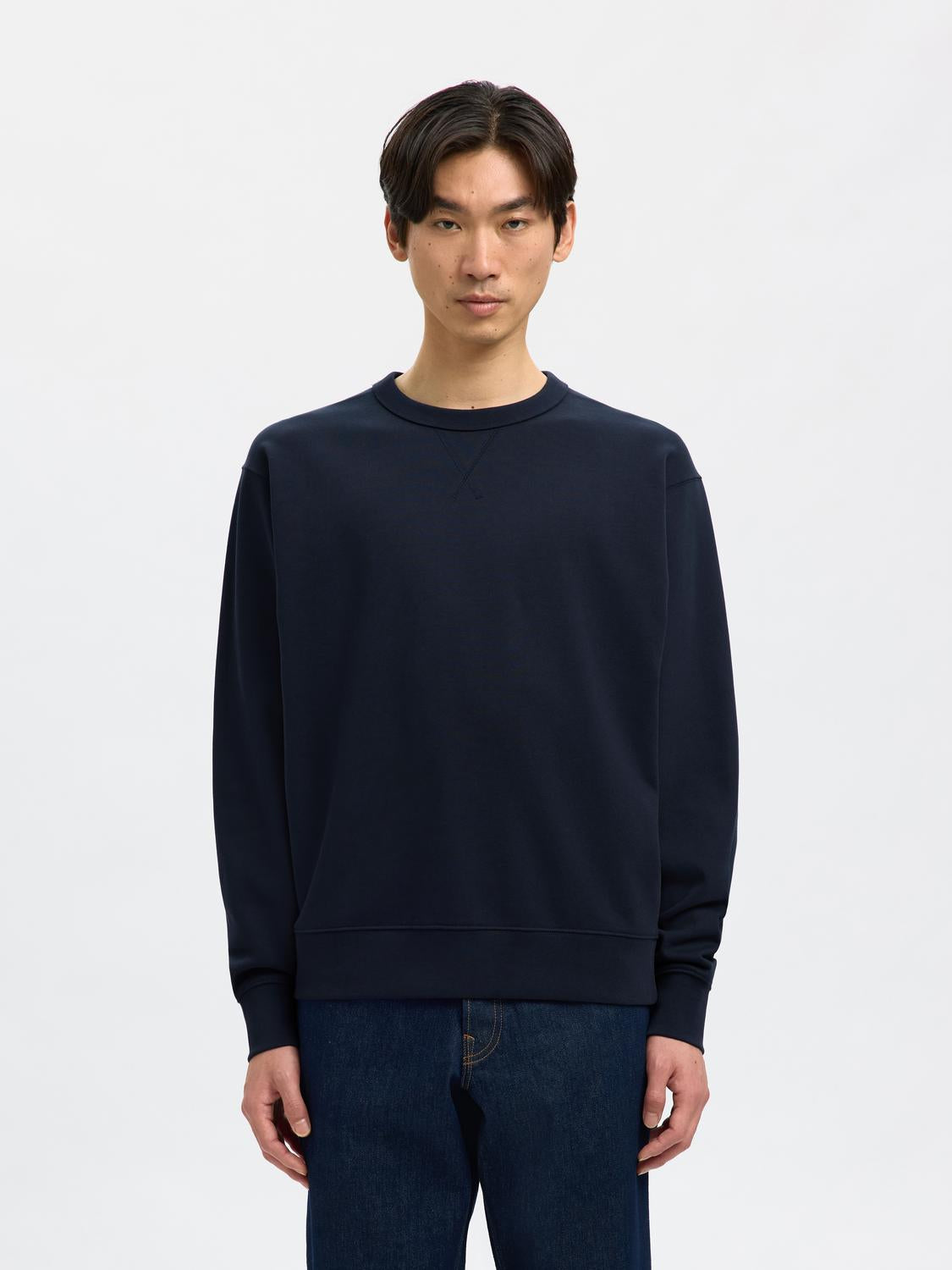 model_shot-front
