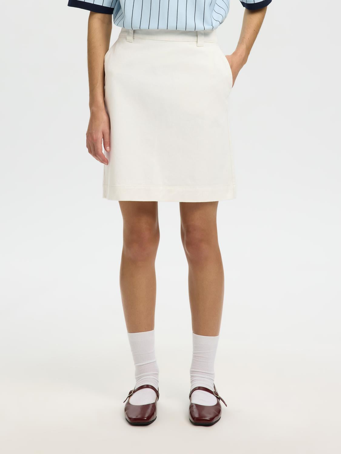 model_shot-front