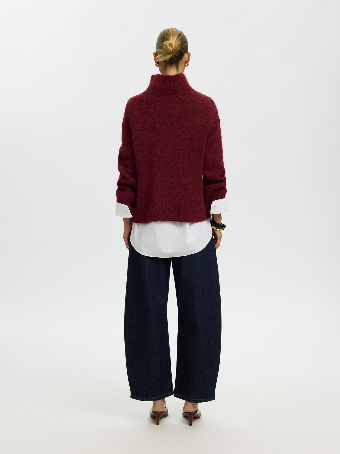 model_shot-back