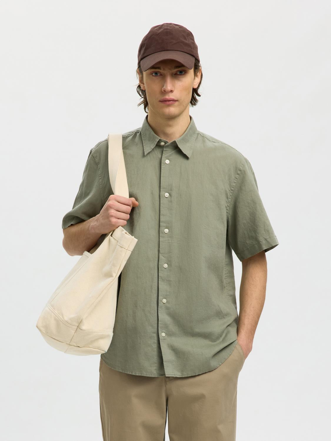 model_shot-front