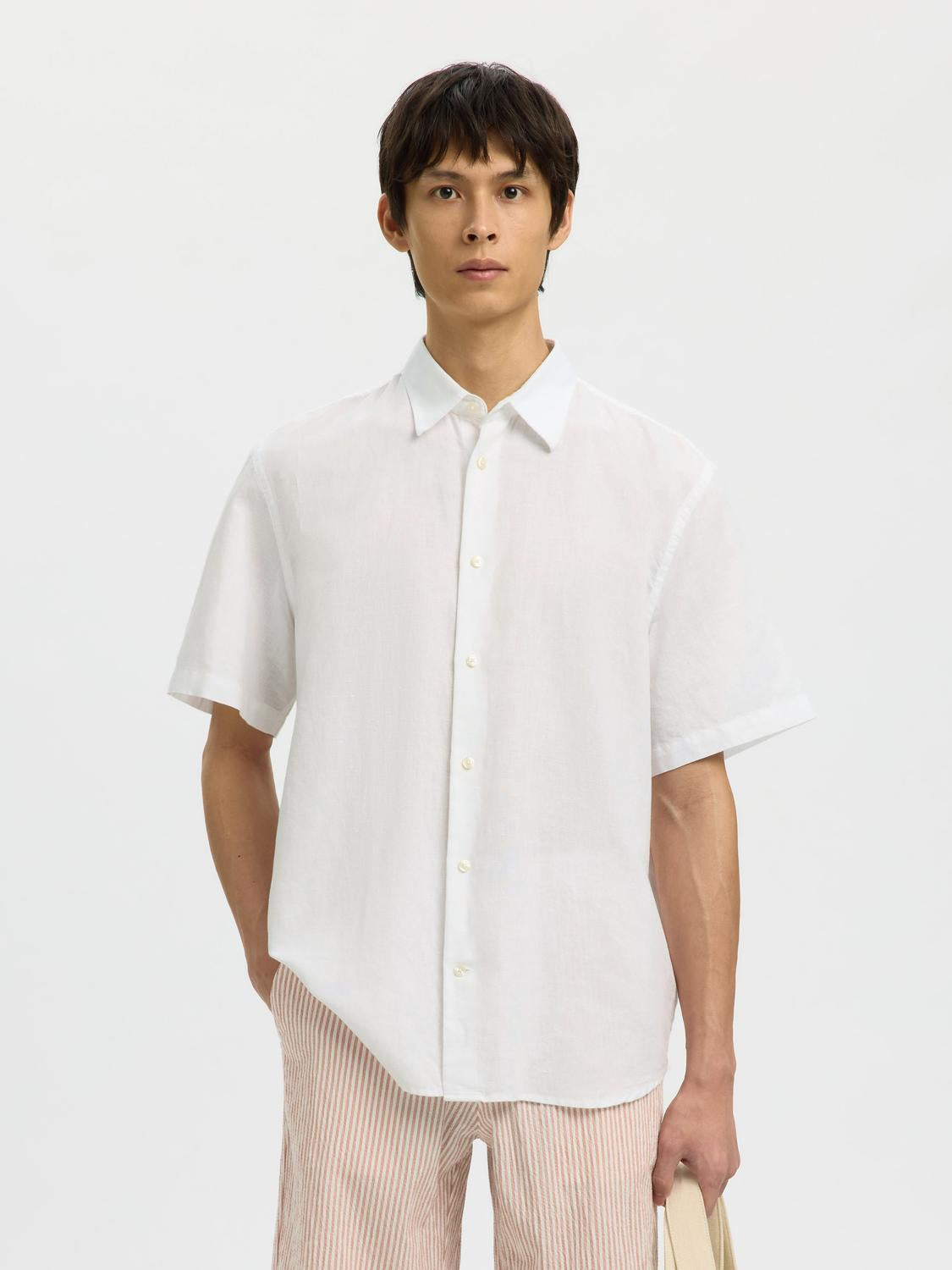 model_shot-front