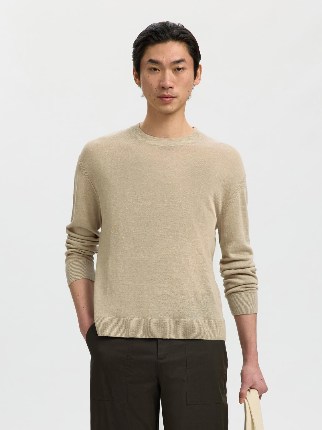 model_shot-front