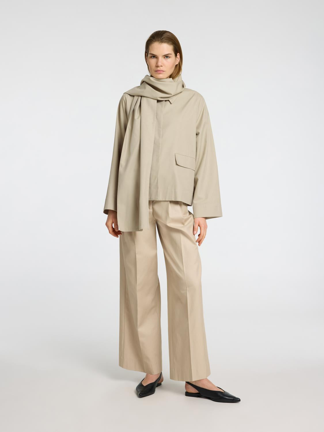 model_shot-front_full