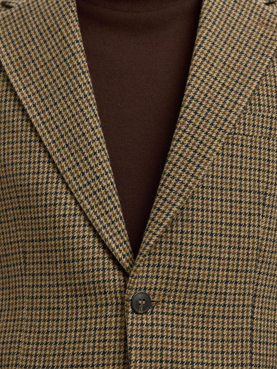 model_shot-detail