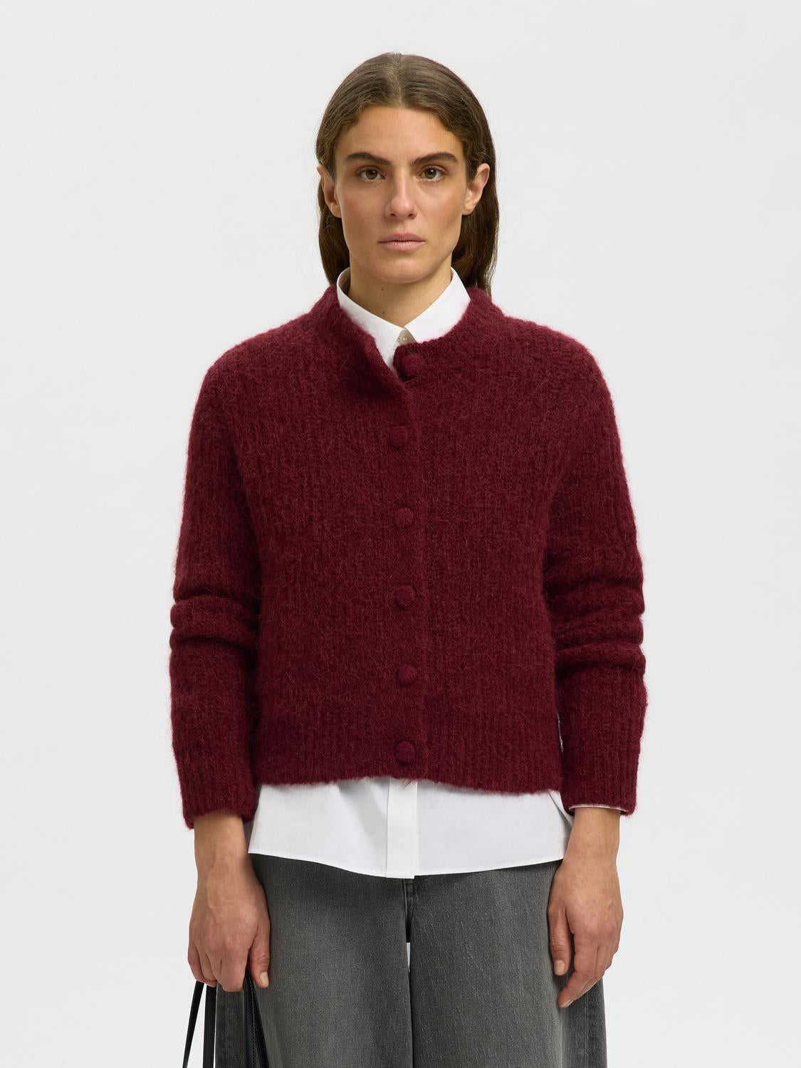 model_shot-front