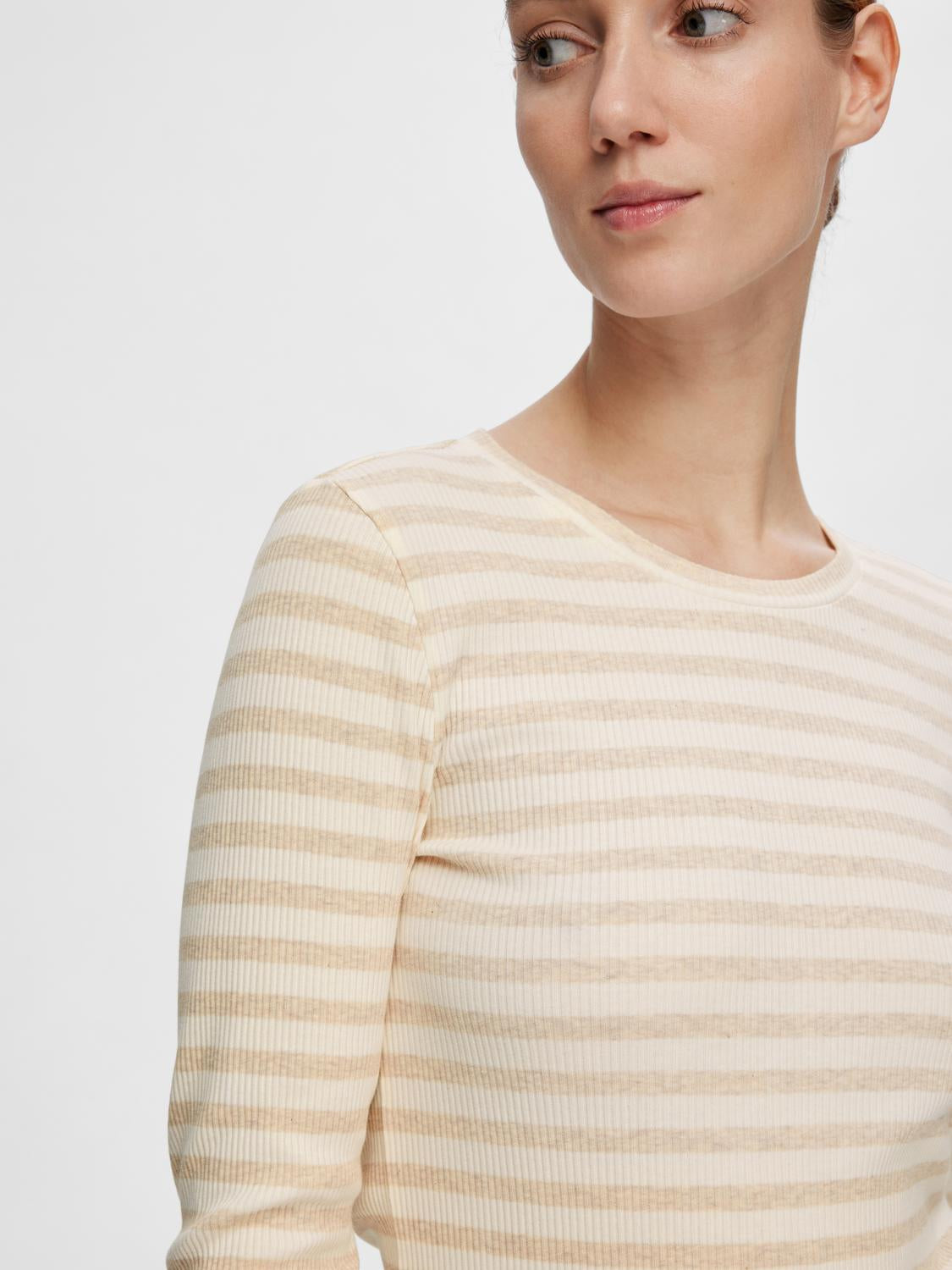 Anna T-Shirt - Beige/ Oatmeal