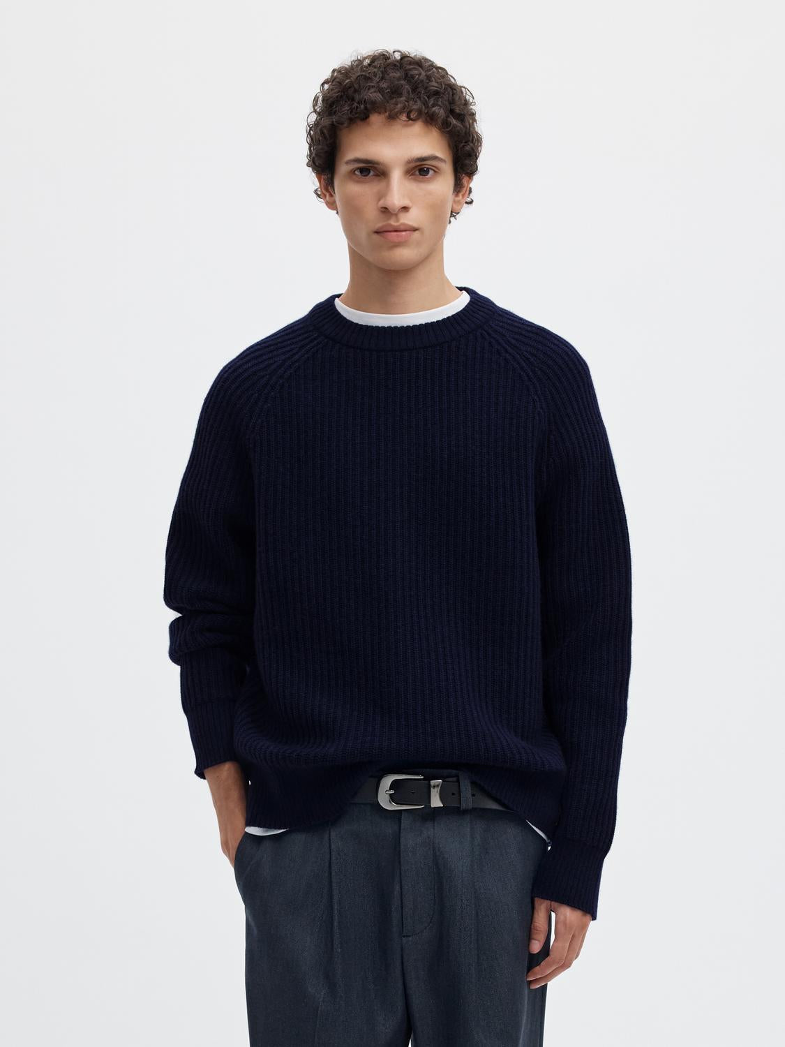 model_shot-front