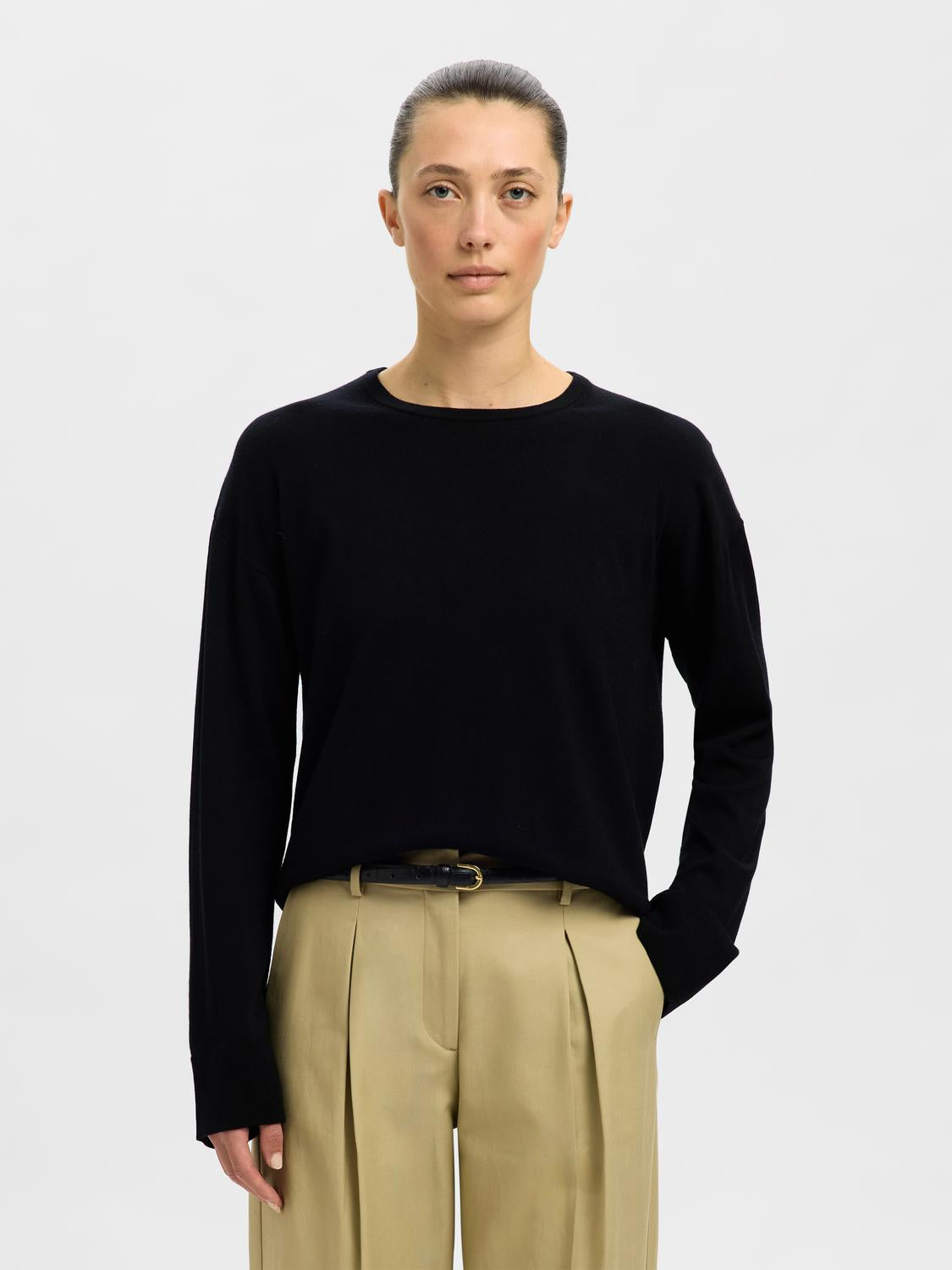 model_shot-front