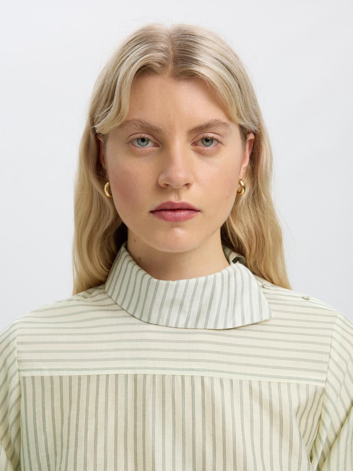 model_shot-detail
