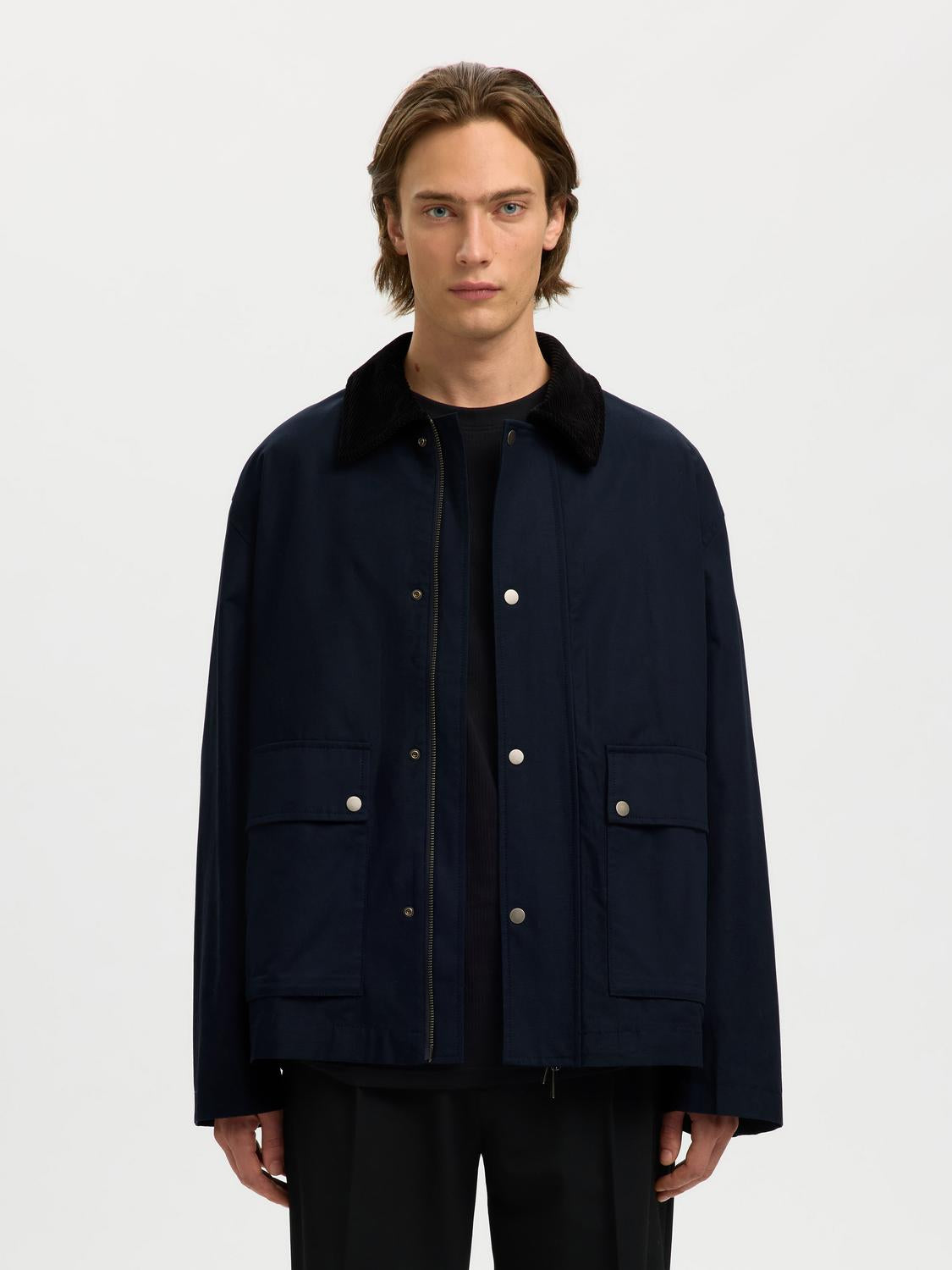 model_shot-front