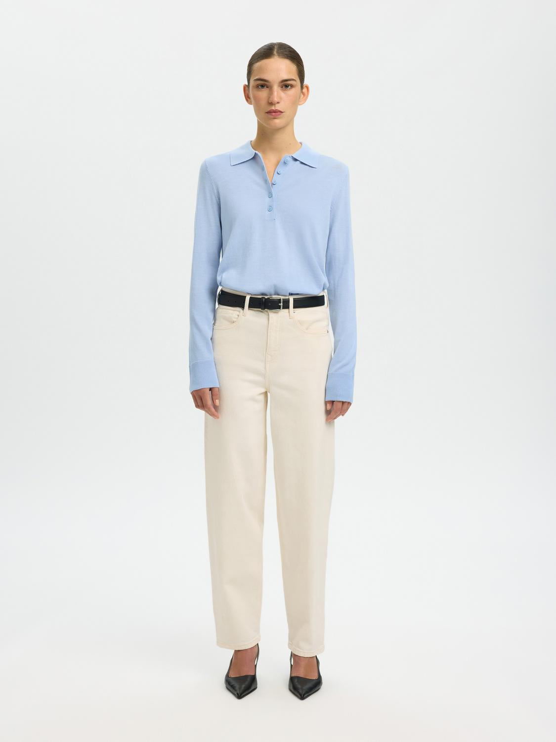 model_shot-front_full