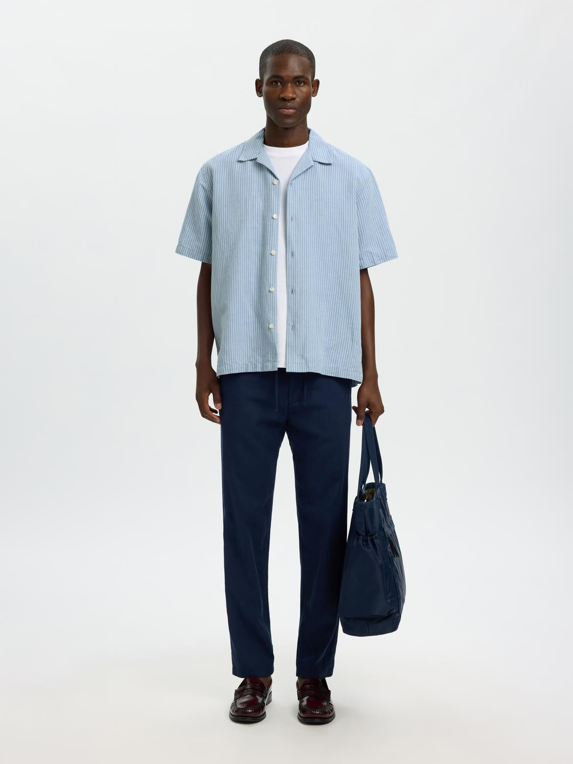 model_shot-front_full