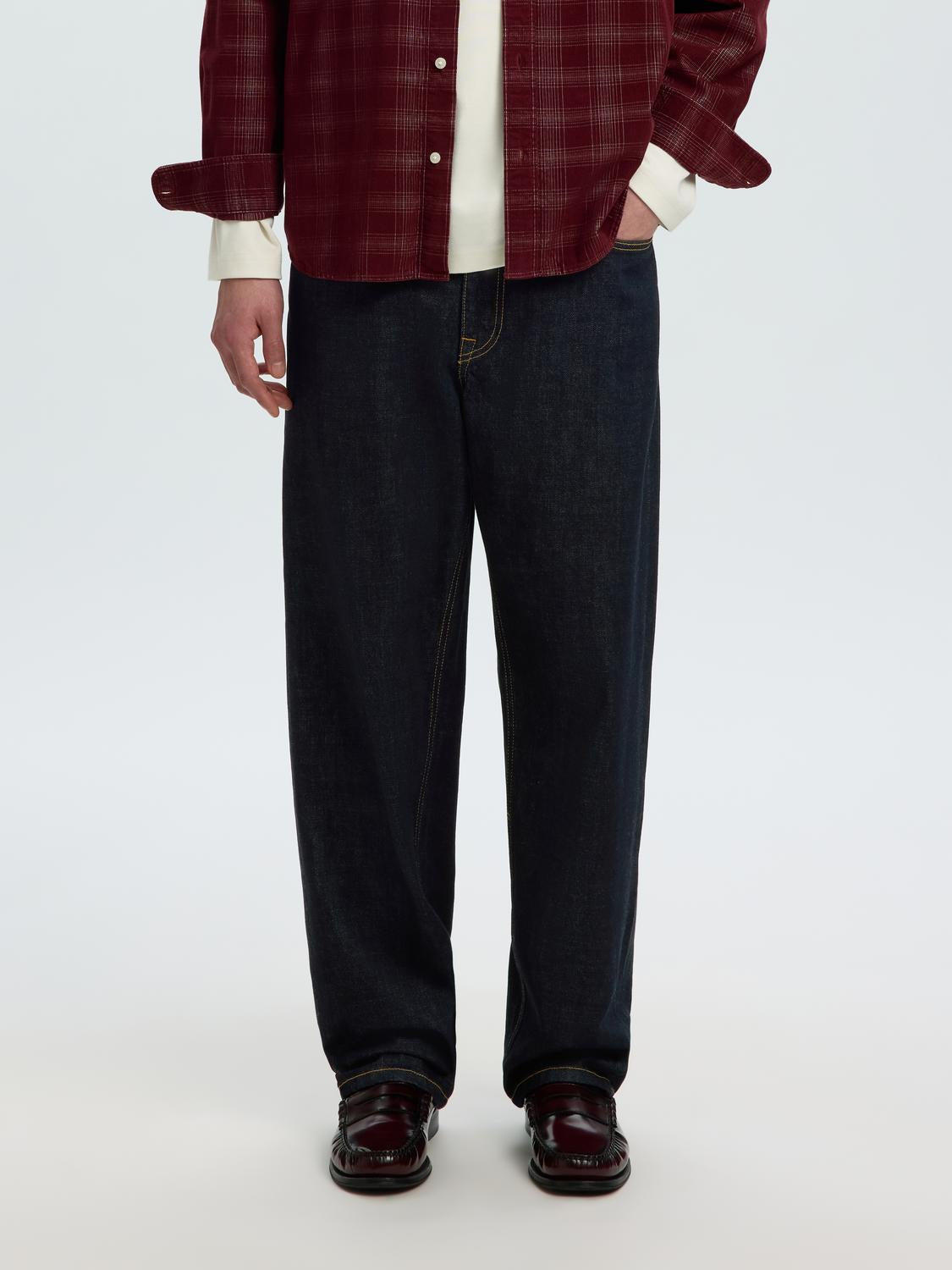 model_shot-front