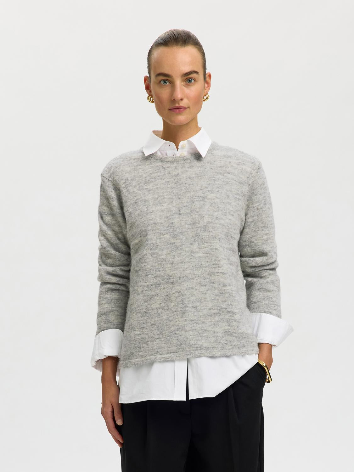 model_shot-front